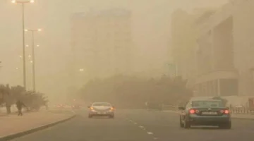 تدهور الرؤية الأفقية بسبب استمرار نشاط الرياح القوية والرمال المثارة في البلاد